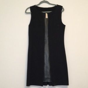 B44 Dressed black dress